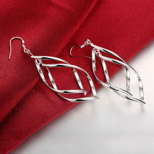 Load image into Gallery viewer, 9.25 Sterling Silver Drop Earrings